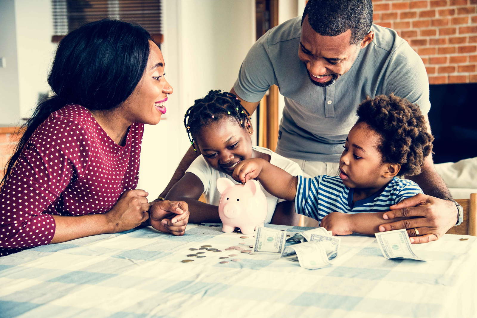 famille gere ses depenses de voyage